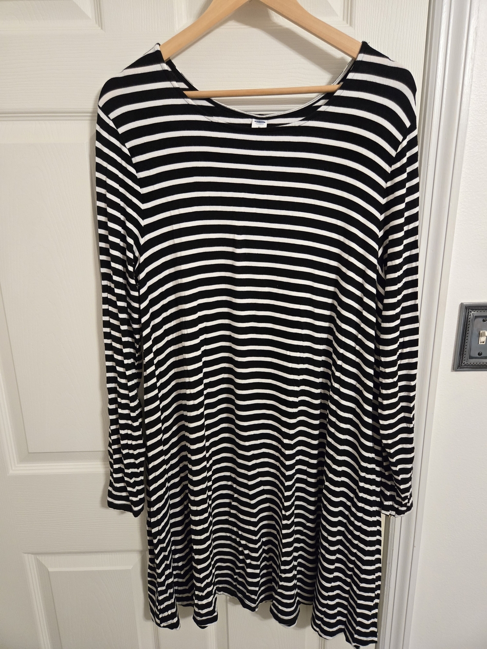 Old Navy Women's Black & White Striped Long Sleeve Dress Size XL